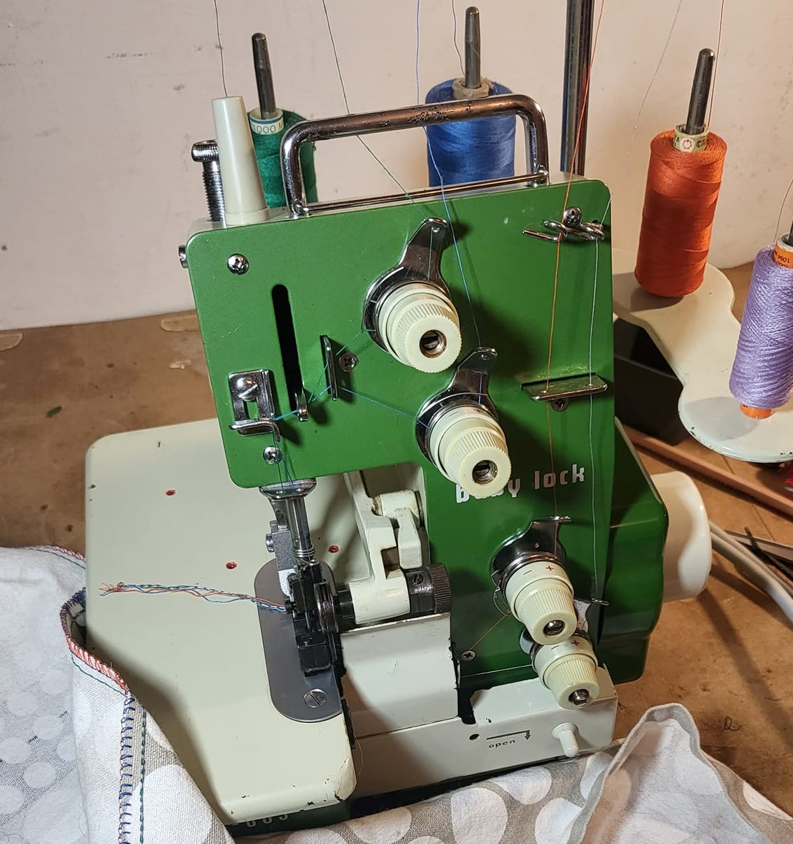 Vintage Serger and Overlockers Victorian Forum